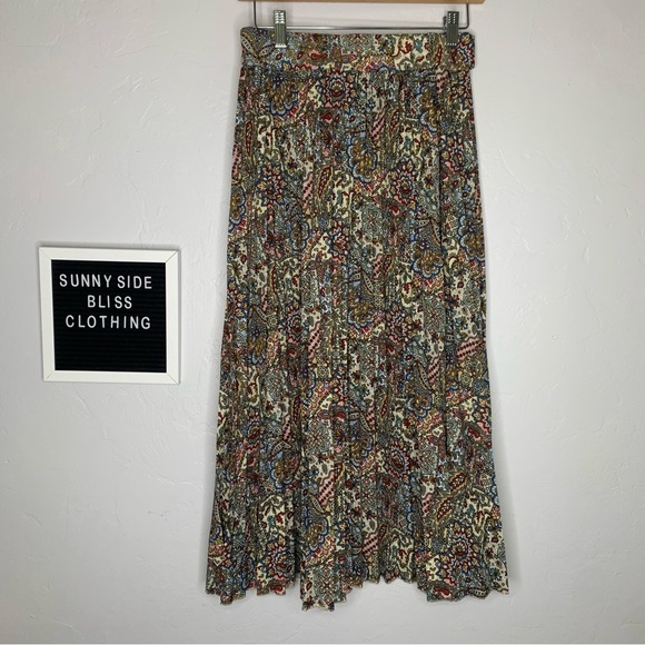 Lark+Gray Red and Green A-line Midi Skirt with Pleated Tie Front Size Small - Picture 7 of 9